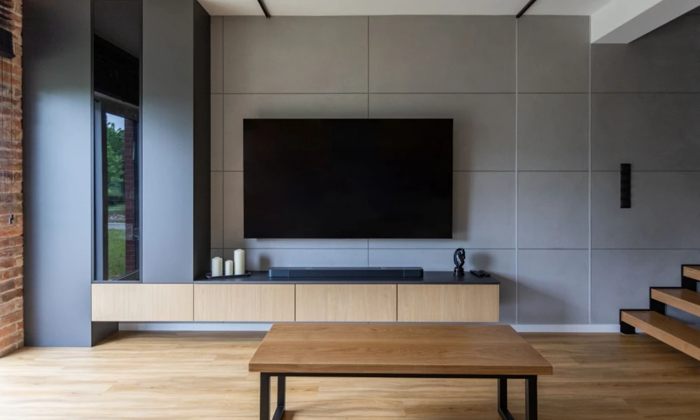 R<em>T</em>V i garde<em>r</em>o<em>b</em>a E<em>w</em>y i M<em>a</em>rc<em>i</em>na