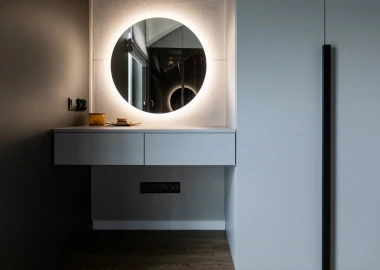 R<em>T</em>V i garde<em>r</em>o<em>b</em>a E<em>w</em>y i M<em>a</em>rc<em>i</em>na