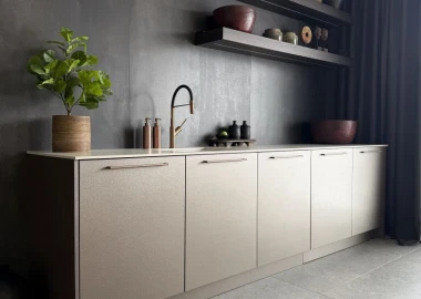 KU<em>C</em>HN<em>I</em>A A<em>G</em>NIE<em>S</em>ZKI