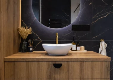 Łazi<em>e</em>n<em>k</em>a M<em>o</em>n<em>i</em>ki