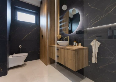 Łazi<em>e</em>n<em>k</em>a M<em>o</em>n<em>i</em>ki